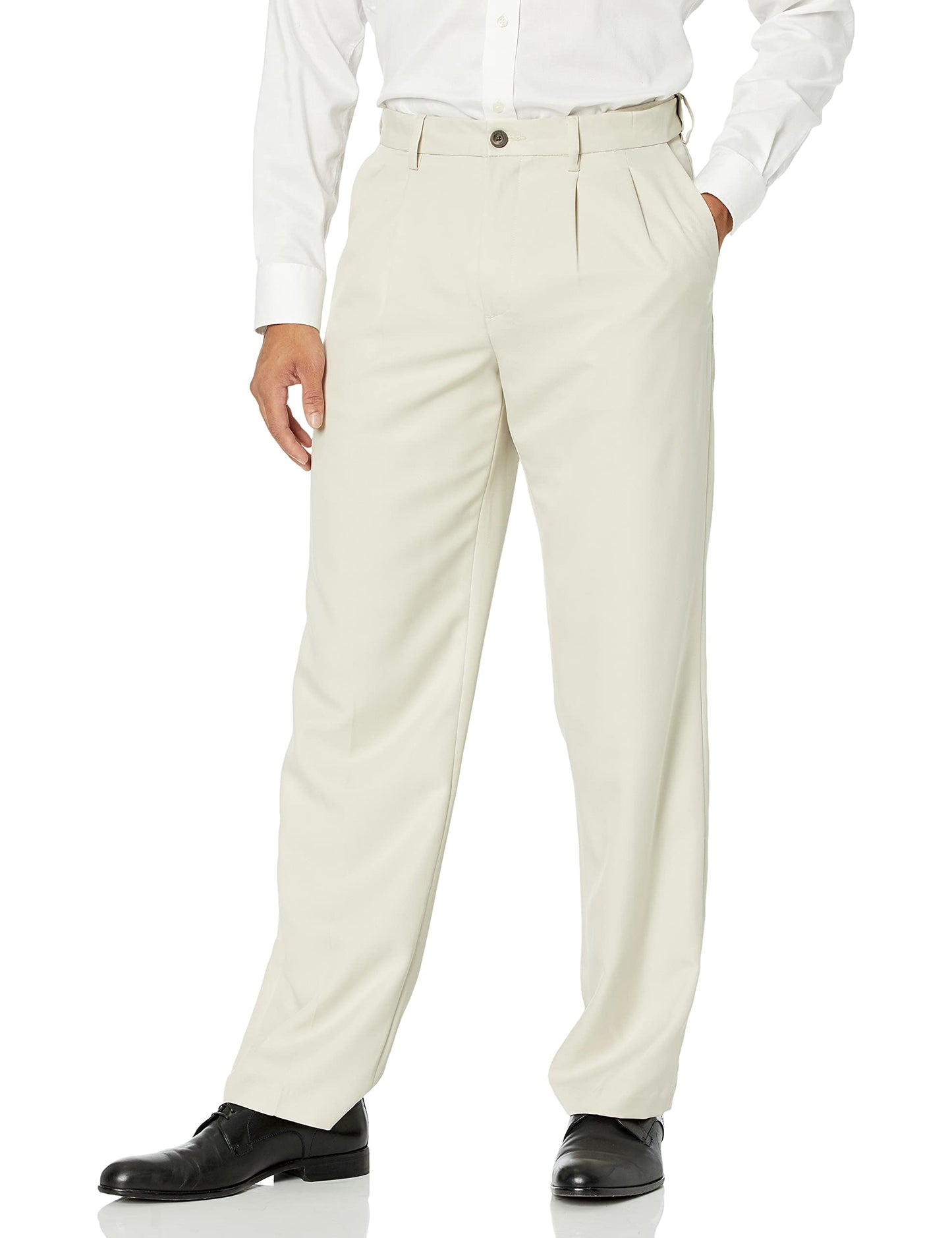 Amazon Essentials Men's Classic-Fit Pleated Dress Pants (Available in Big & Tall)