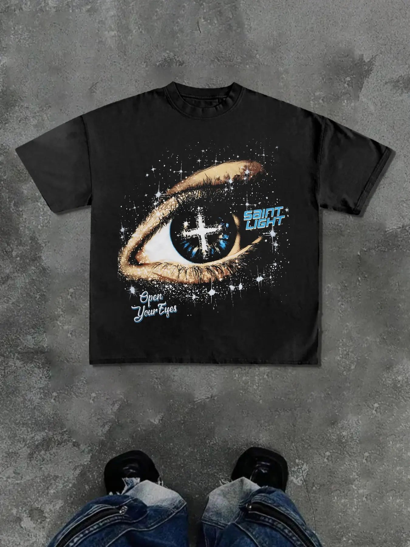 Men's Casual Streetwear Short Sleeve T-Shirt, Saint Eye Print with Shiny Star Details, Silver Color, Comfortable Fit, All-Season Wear