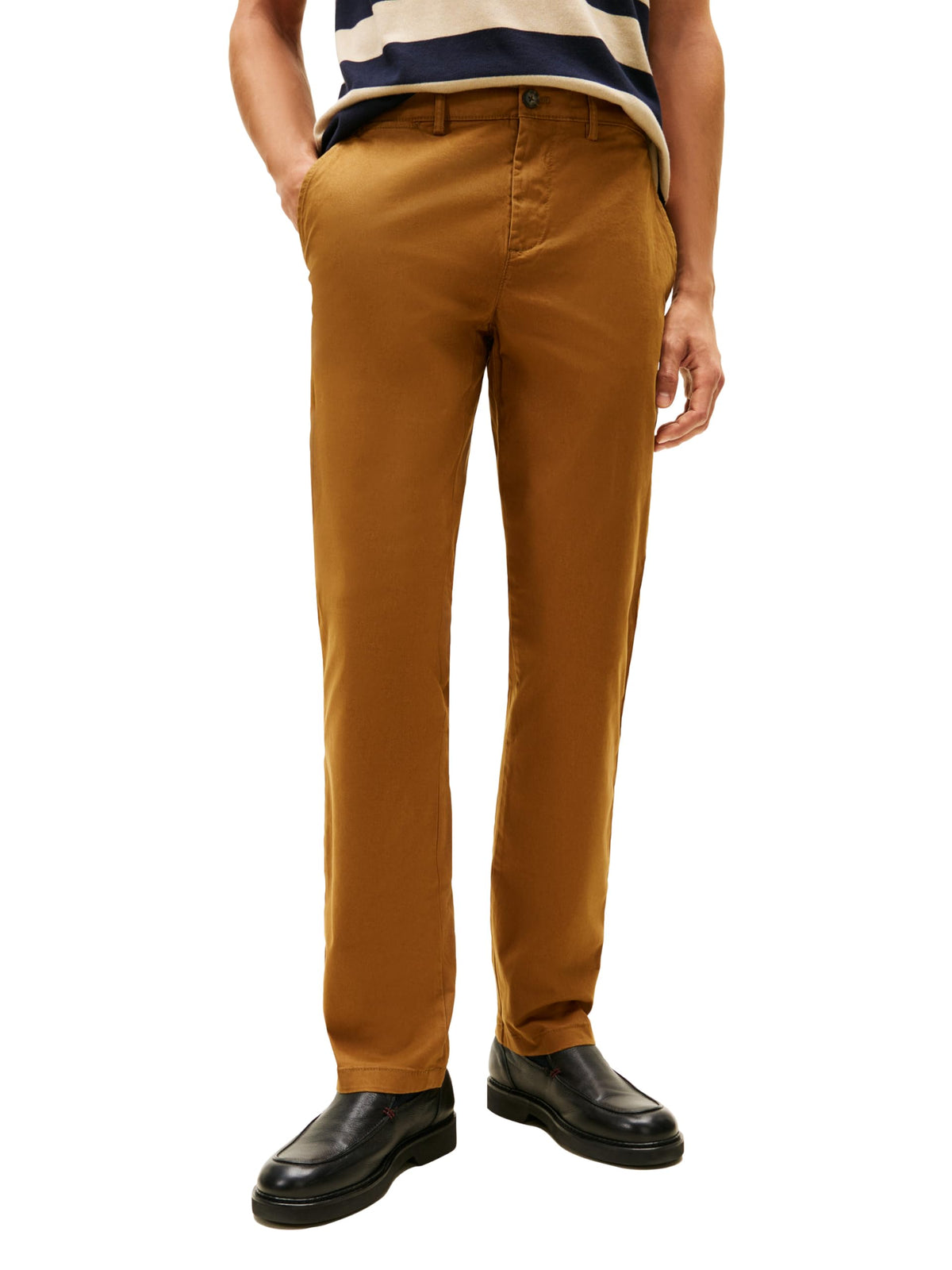 Tommy Hilfiger Men's Stretch Cotton Chino Pants in Custom Fit