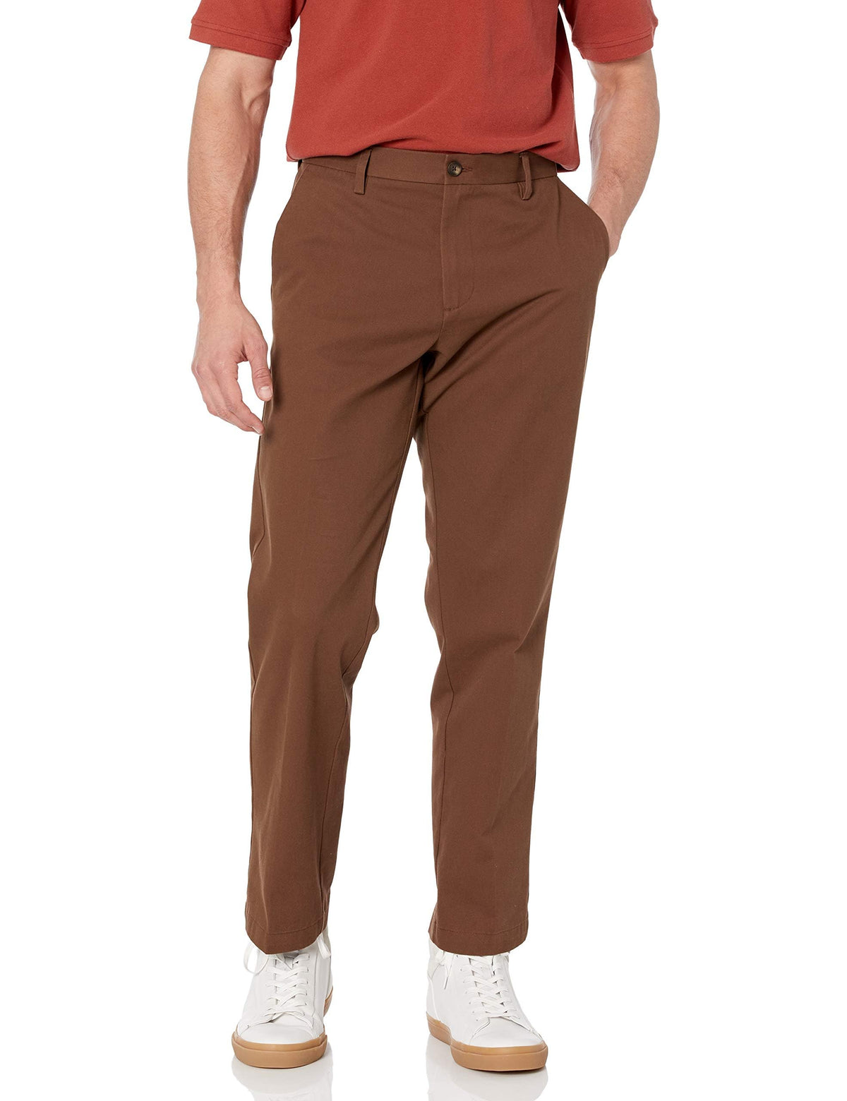 Amazon Essentials Men's Classic-Fit Wrinkle-Resistant Flat-Front Stretch Chino Pant