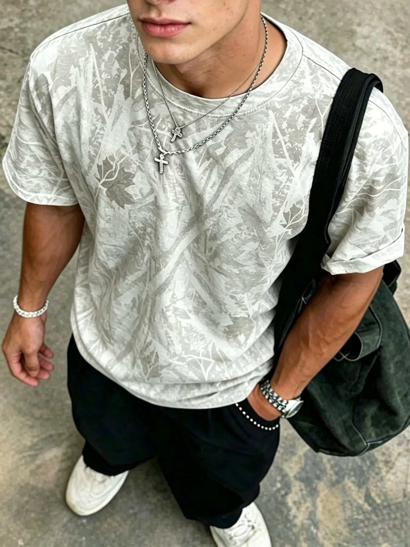 Unisex Tree Branch Print Short Sleeve T-Shirt, Casual Fashion Top for Men and Women, Comfortable and Stylish Daily Wear, Menswear